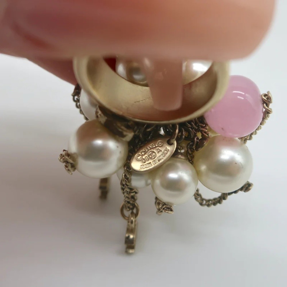 Chanel 09A CC Chain & Faux Pearl Cluster Ring Gold Size 6.5 - Picture 5 of 5